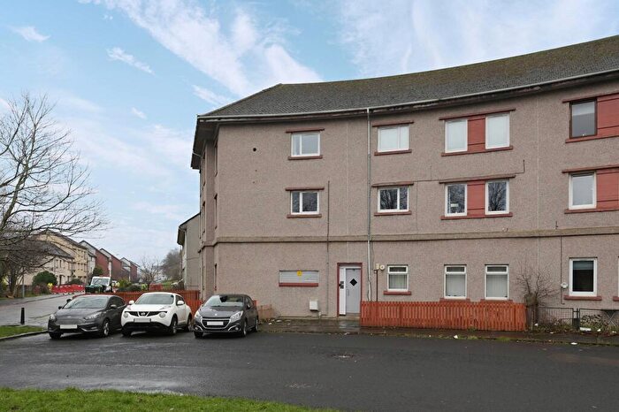2 Bedroom Flat For Sale In / West Pilton Rise, West Pilton, Edinburgh, EH4