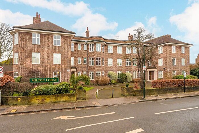 1 Bedroom Flat To Rent In Whitton Road, Twickenham, TW1