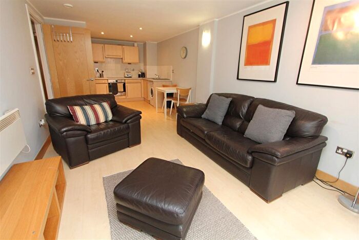 1 Bedroom Flat To Rent In Blue, Little Neville Street, LS1