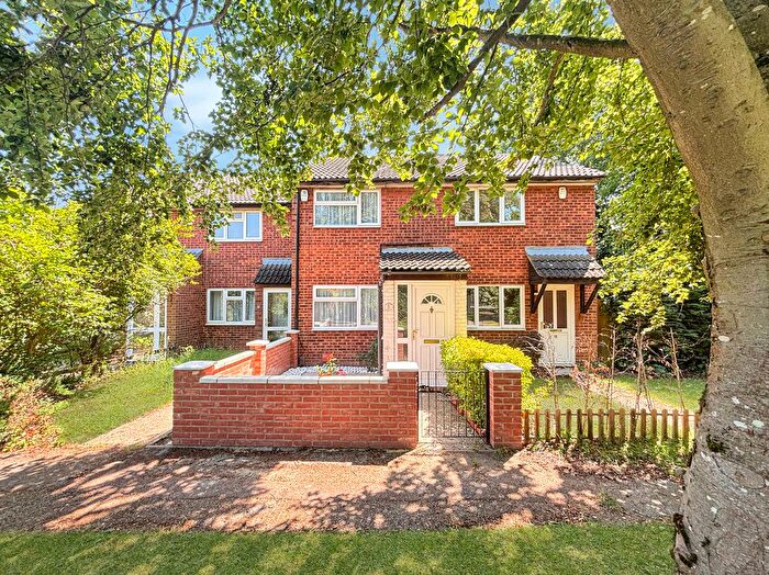 2 Bedroom Terraced House For Sale In Arden Road, Cambridge, CB4