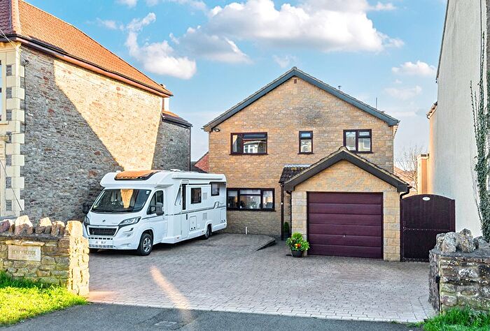 4 Bedroom Detached House For Sale In Hollyguest Road, Hanham, Bristol, Gloucestershire, BS15