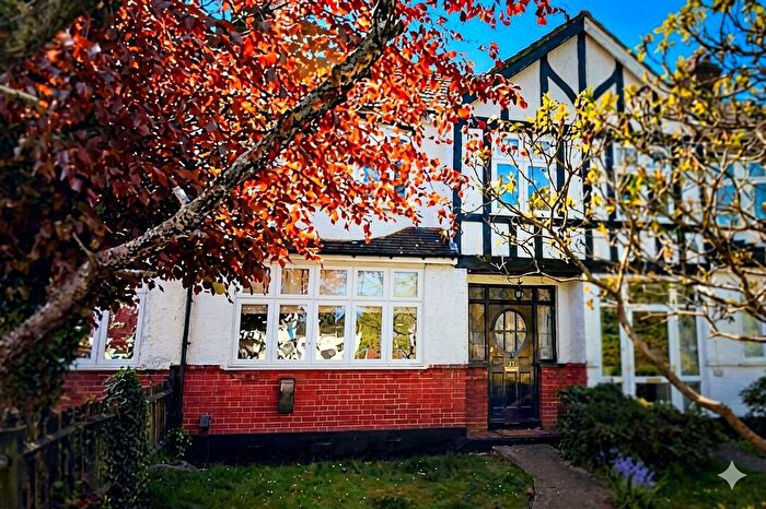 4 Bedroom Terraced House For Sale In Oakfield Gardens, Beckenham, BR3
