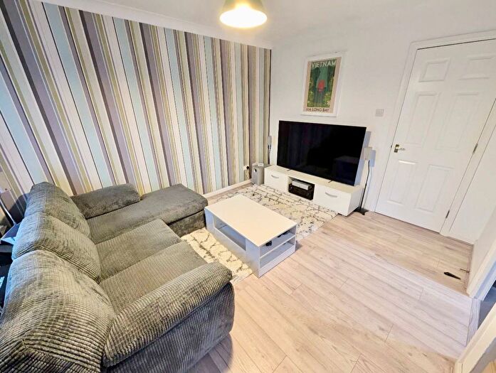 2 Bedroom Flat To Rent In Britannia Gate, London, E16