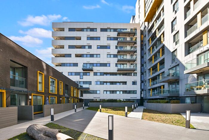 1 Bedroom Flat To Rent In Bessemer Place, London, SE10