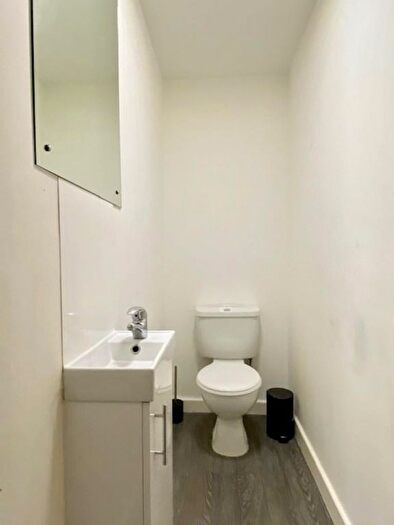 1 Bedroom Flat To Rent In Queen Street, Sheffield, S1