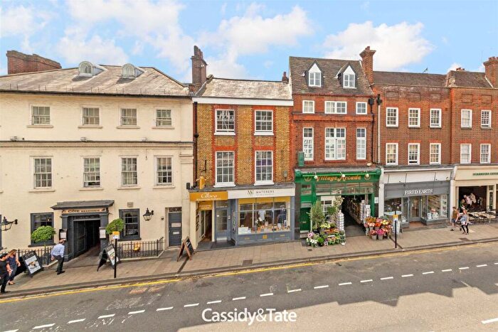1 Bedroom Flat To Rent In High Street, St. Albans, AL3