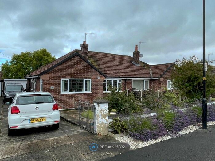 2 Bedroom Bungalow To Rent In Derwent Road, Harrogate, HG1