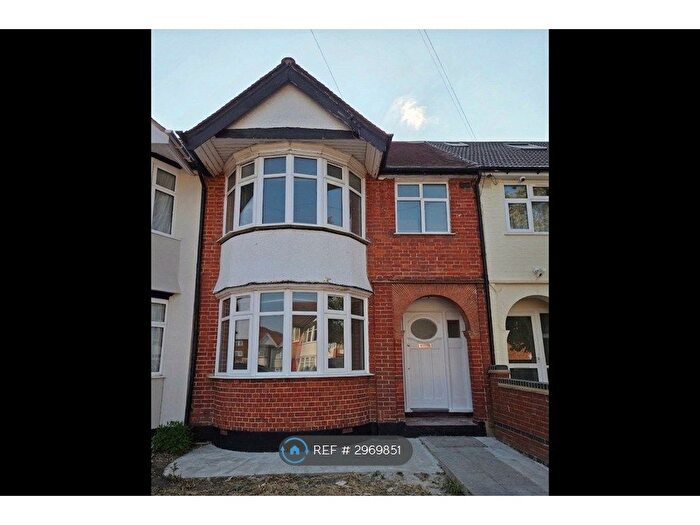 5 Bedroom Terraced House To Rent In Boycroft Avenue, London, NW9