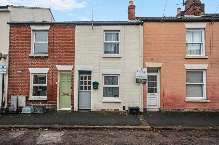 2 Bedroom Terraced House For Sale In Dover Street, Inner Avenue, Southampton, Hampshire, SO14
