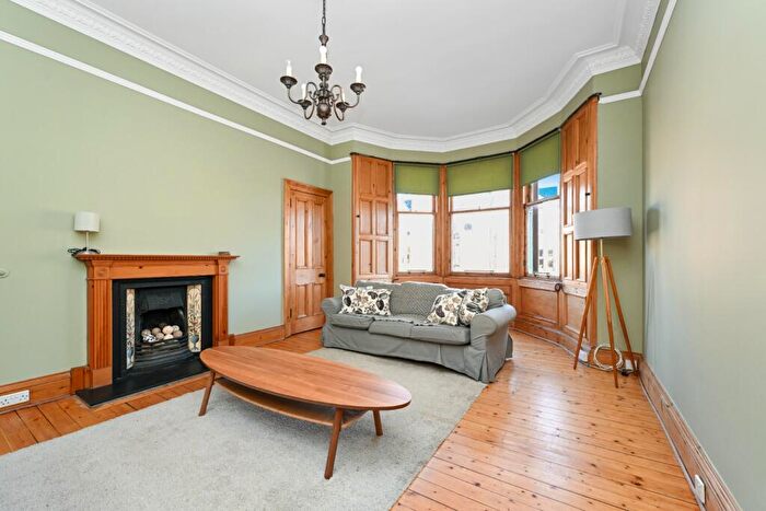 2 Bedroom Flat To Rent In Spottiswoode Road, Marchmont, Edinburgh, EH9