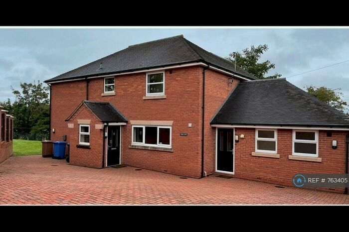 6 Bedroom Detached House To Rent In Minton Street, Stoke-On-Trent, ST4