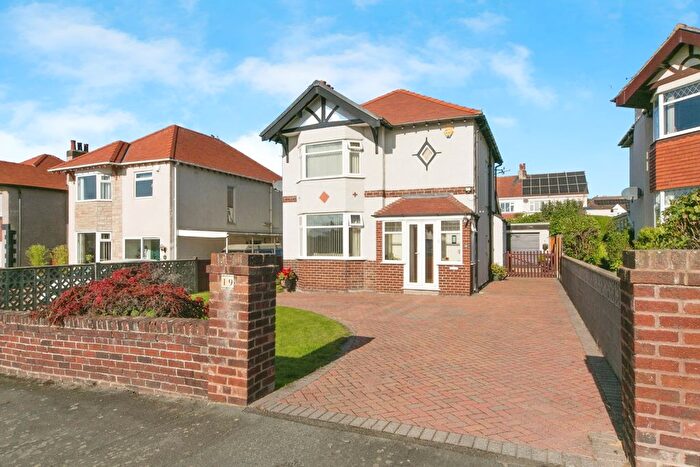 3 Bedroom Detached House For Sale In St. Georges Drive, Deganwy, Conwy, LL31