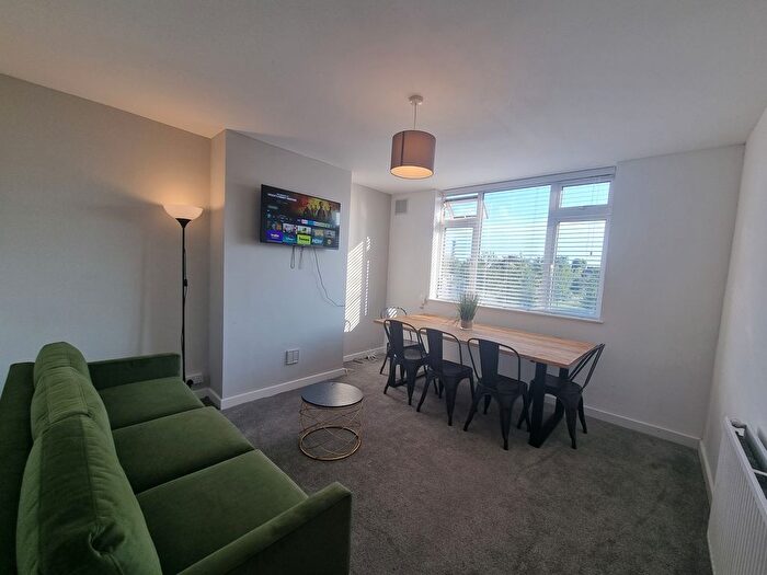 4 Bedroom Semi-Detached House To Rent In Gainsborough Square, Bristol, BS7