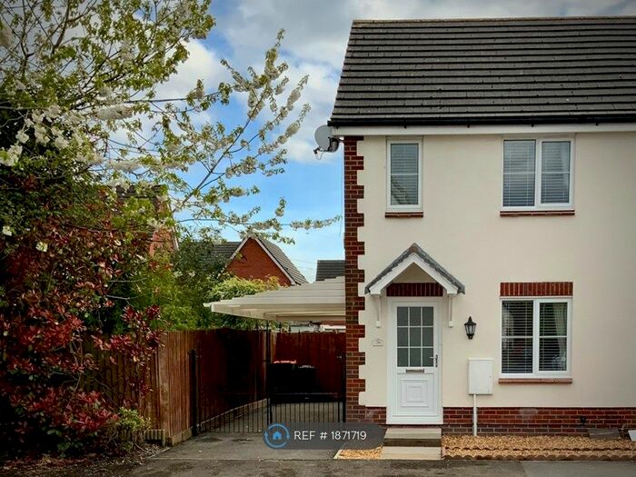 2 Bedroom Semi-Detached House To Rent In White Avenue, Newport, NP10