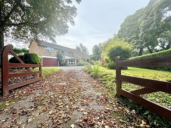 4 Bedroom Detached House For Sale In Main Road Beelsby, DN37