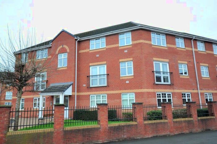 2 Bedroom Apartment To Rent In Black Eagle Court, Staffordshire, DE14