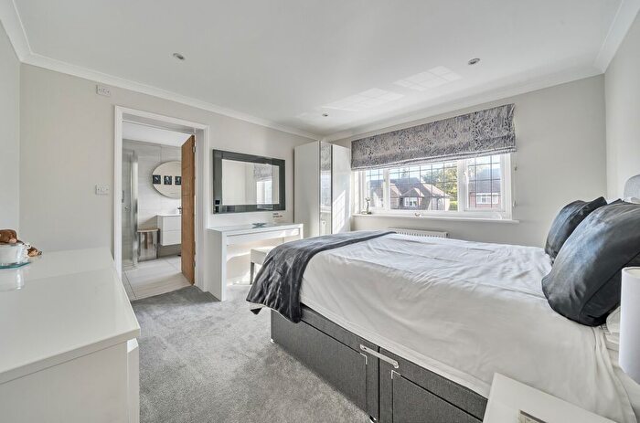 3 Bedroom Detached House For Sale In Woking, Surrey, GU22