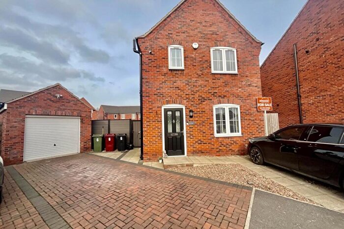 3 Bedroom Detached House For Sale In Meadows Walk, Clowne, Chesterfield, S43