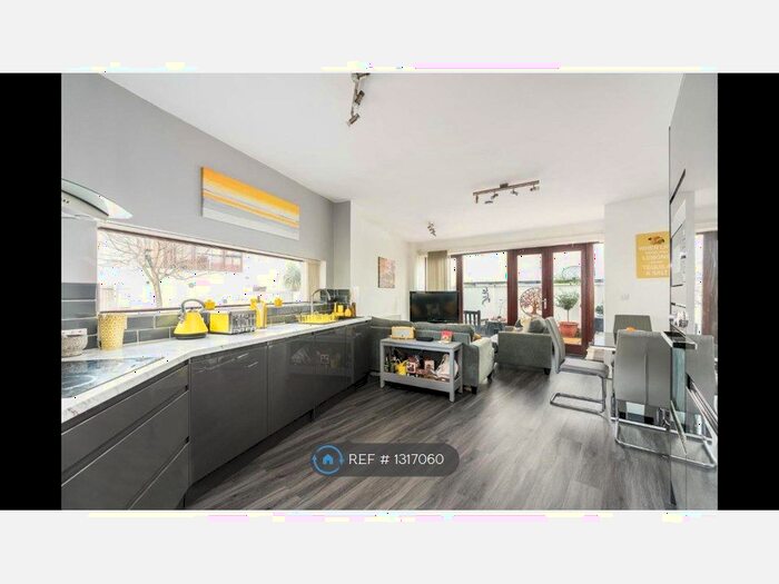 4 Bedroom End Of Terrace House To Rent In Eden Way, London., E3
