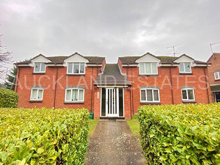 Studio To Rent In Nash Close, Welham Green, AL9