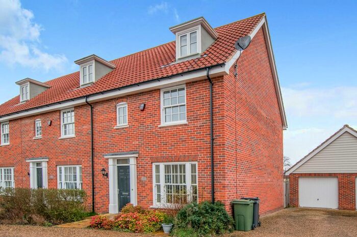 3 Bedroom End Of Terrace House To Rent In Avocet Rise, Sprowston, Norwich, NR7