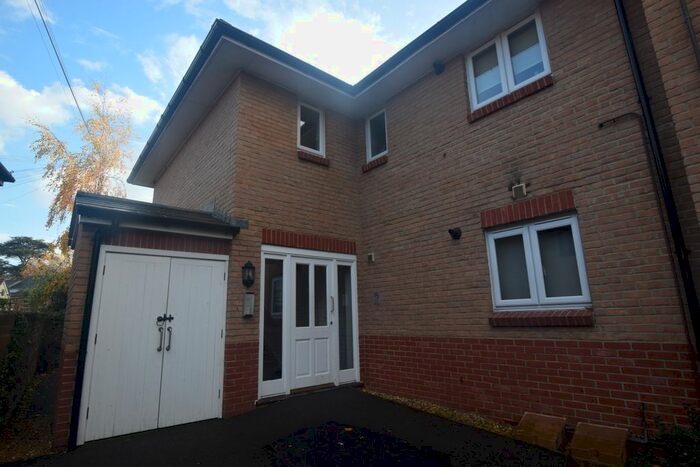 1 Bedroom Flat To Rent In Compass Hill, Taunton, TA1