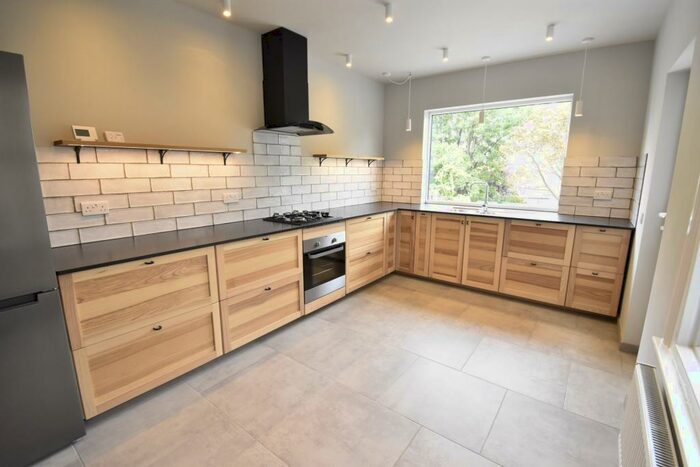 3 Bedroom House To Rent In Nithdale Road, London, SE18
