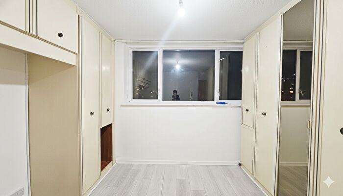 4 Bedroom Terraced House To Rent In Hawthorne Way, Edmonton, N9