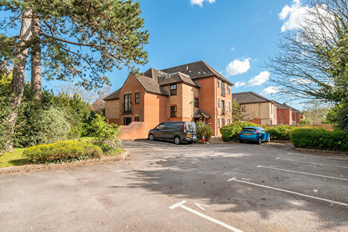 2 Bedroom Apartment For Sale In Wickham House, SO17