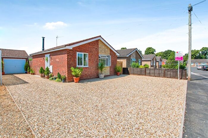2 Bedroom Detached Bungalow For Sale In Woodlands, Long Sutton, Spalding, PE12