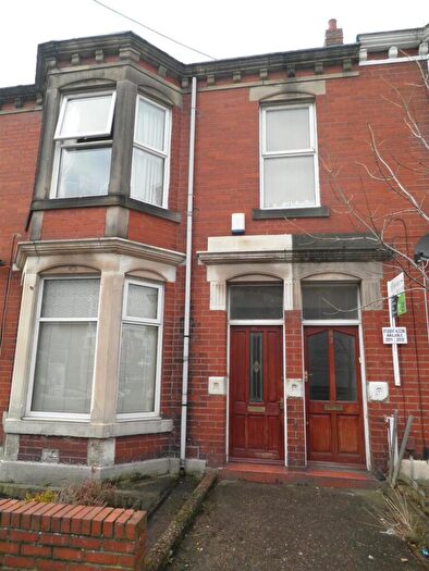 3 Bedroom Apartment To Rent In Addycombe Terrace, NE6