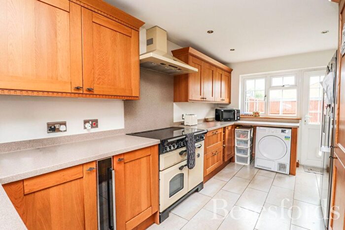 3 Bedroom End Of Terrace House For Sale In Daffodil Way, Chelmsford, CM1