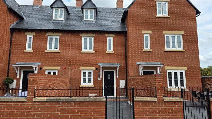 3 Bedroom Property To Rent In Ludlow, Victoria Road, Cirencester, GL7