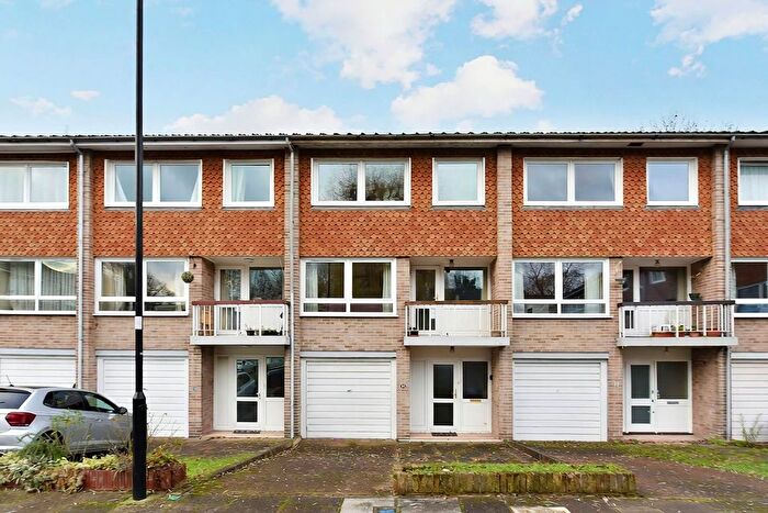 4 Bedroom Terraced House For Sale In Park Gate, Mount Avenue, London, W5