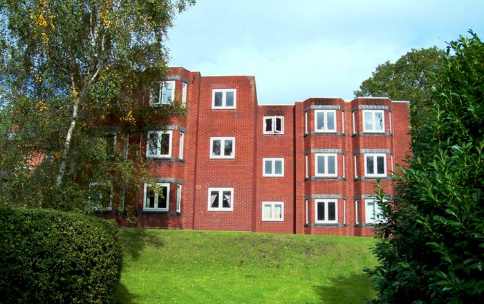 2 Bedroom Flat To Rent In Woodfield Crescent, Kidderminster, Worcestershire, DY11