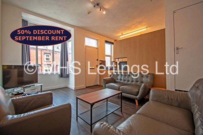 4 Bedroom Terraced House To Rent In Beechwood Mount, Leeds, LS4