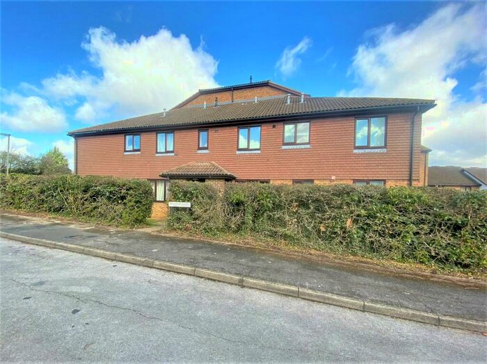 1 Bedroom Apartment To Rent In Kingfisher Court, Kingfisher Drive, Guildford, Surrey, GU4