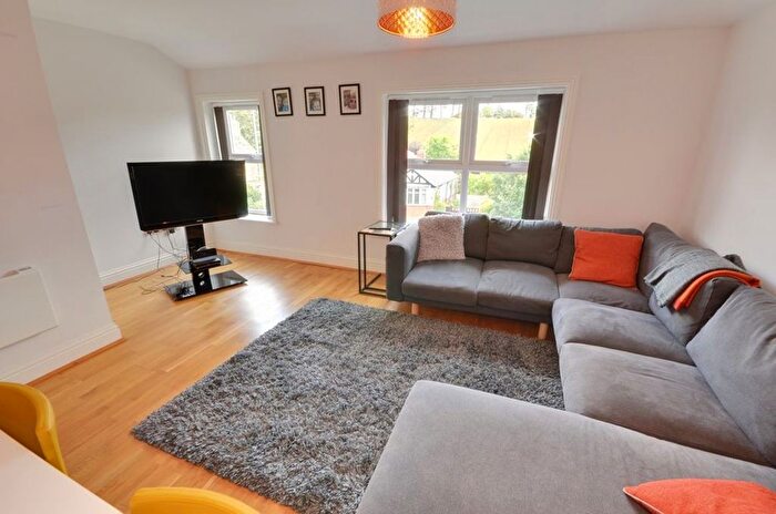 2 Bedroom Flat To Rent In Fair View Court, Carleton Road, Pontefract, WF8