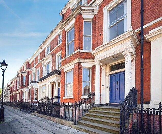 2 Bedroom Flat To Rent In Huskisson Street, Georgian Quarter, L8