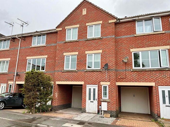 6 Bedroom Terraced House To Rent In Jay Court, Derby, DE22