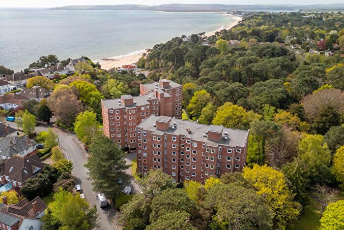 2 Bedroom Apartment To Rent In Sandbourne Road, Alum Chine, BH4