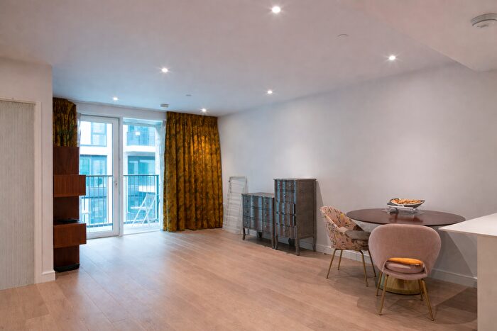 1 Bedroom Flat To Rent In Fairwater House, Lockgate Road, Chelsea Creek, SW6