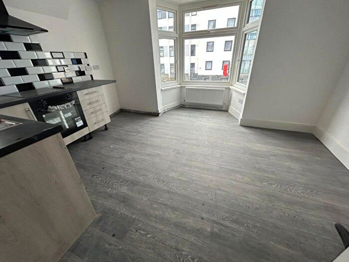 1 Bedroom Flat To Rent In Ley Street, Ilford, IG2