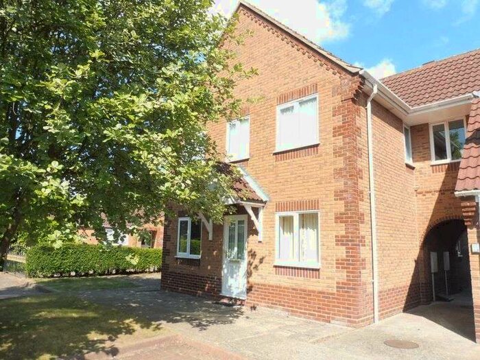 2 Bedroom Flat To Rent In Brayfields Pinchbeck, PE11