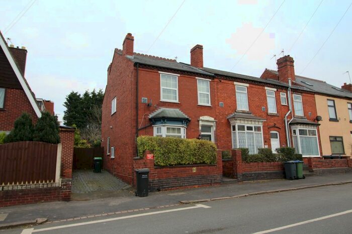 4 Bedroom End Of Terrace House To Rent In Ashes Road, Oldbury, West Midlands, B69