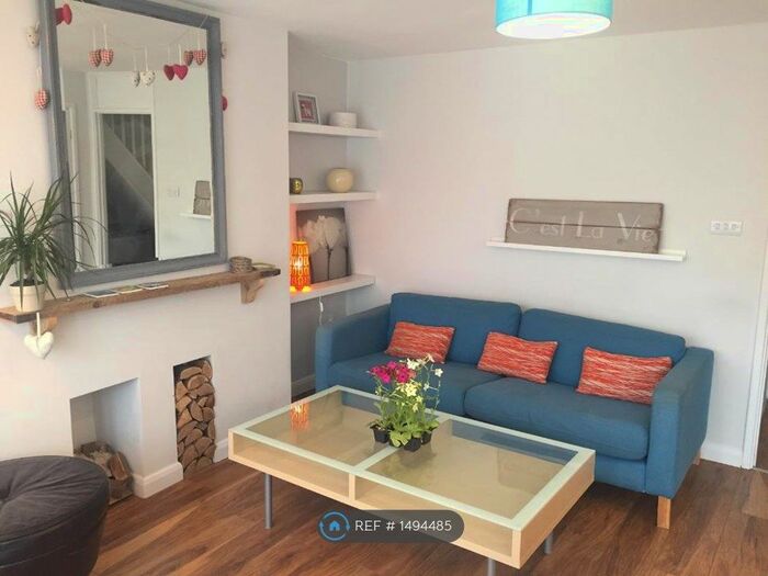 4 Bedroom Detached House To Rent In Mannock House, Canterbury, CT1