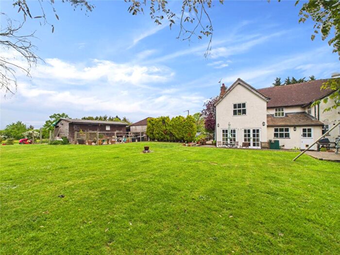 3 Bedroom House For Sale In Chalk Street, Rettendon Common, Chelmsford, Essex, CM3