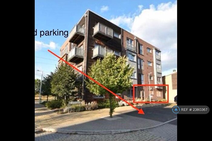 2 Bedroom Flat To Rent In Sympathy Vale, Dartford, DA1