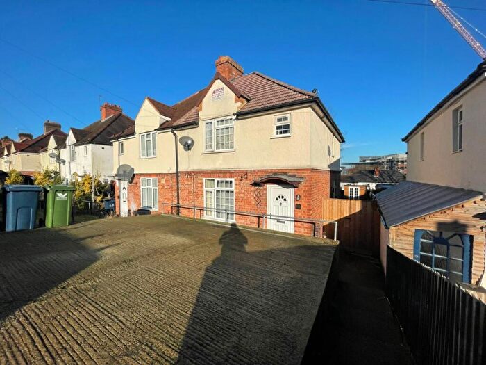 3 Bedroom Semi Detached House To Rent In Suffield Road, HP11