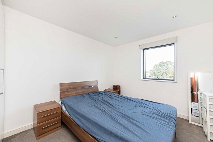 1 Bedroom Flat To Rent In Copenhagen Street, Islington, N1